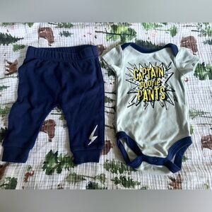 Outfit size 0-3 months
